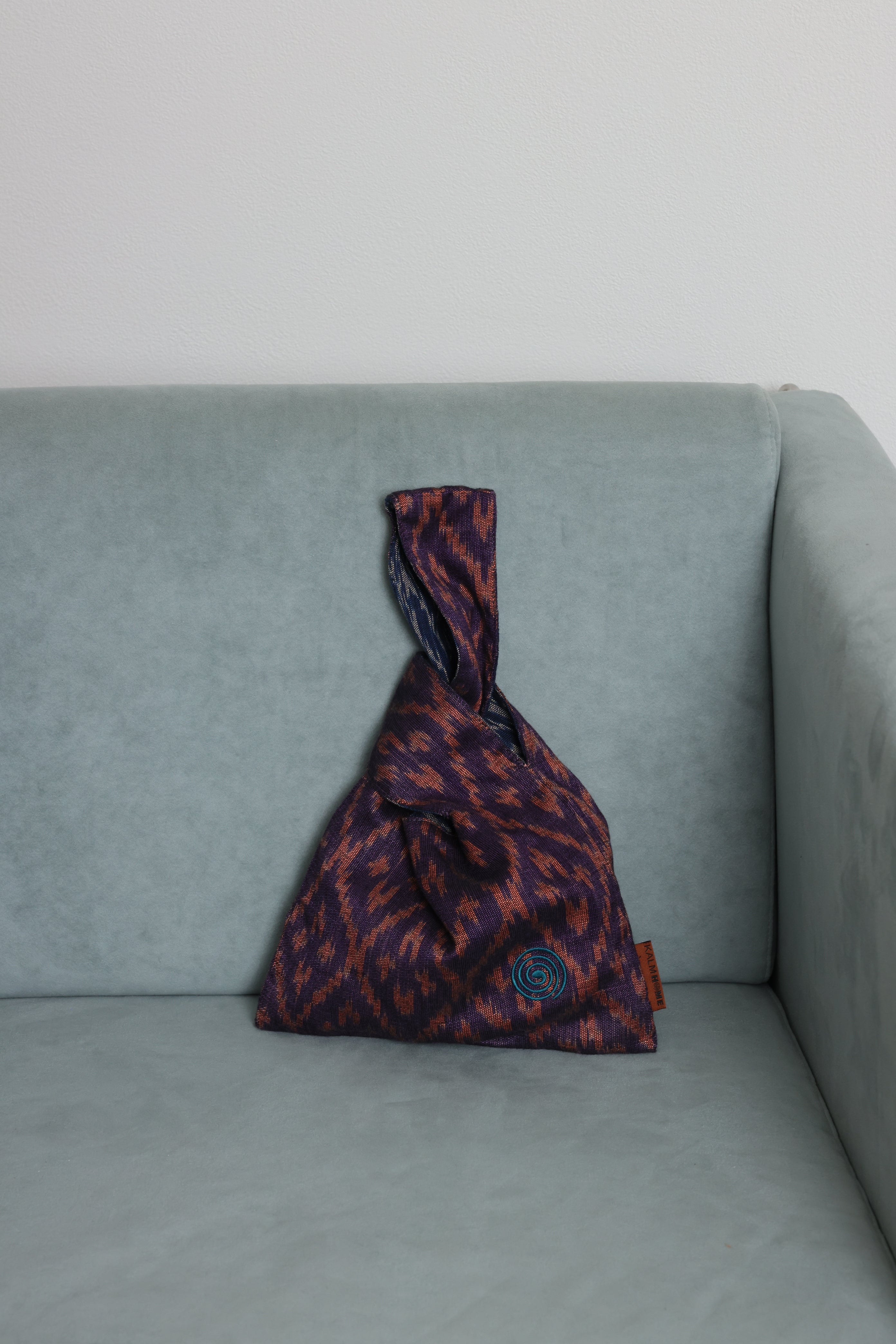 Ikat Reversible Knot Bag – NAVY.BLUE